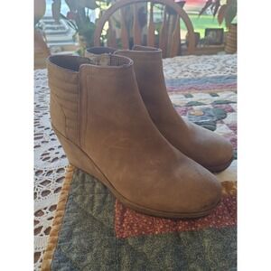 Merrell Tremblant Women's SZ 9 3" wedge ankle bootie waterproof bluff brown boho